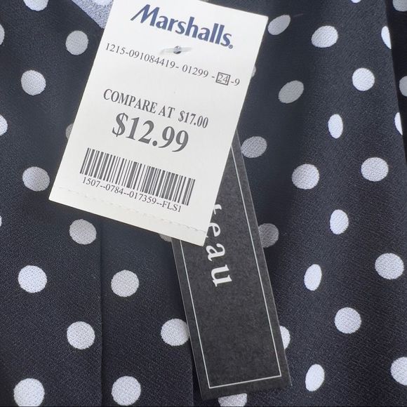 Monteau Small V-neck Short Sleeve Black Front Buttonup Top with White Po… - Picture 5 of 5